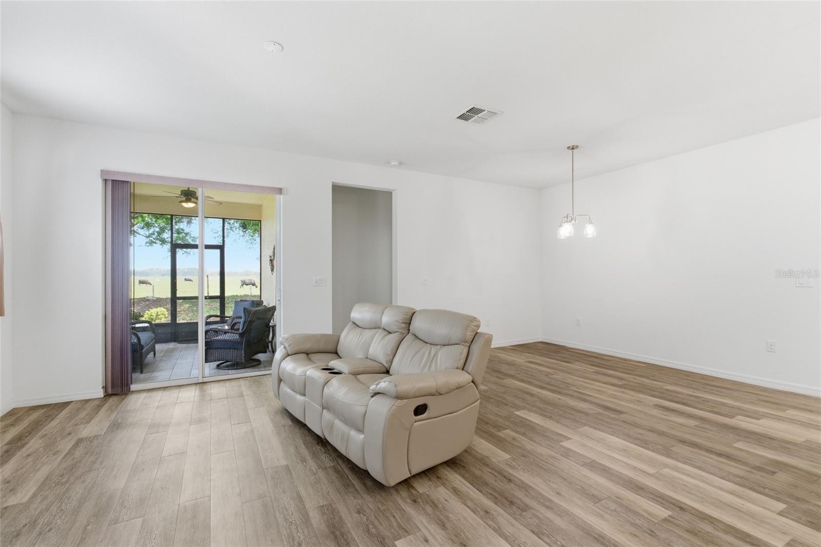 Image 15 of 52 For 8834 Tuscany Isles Drive