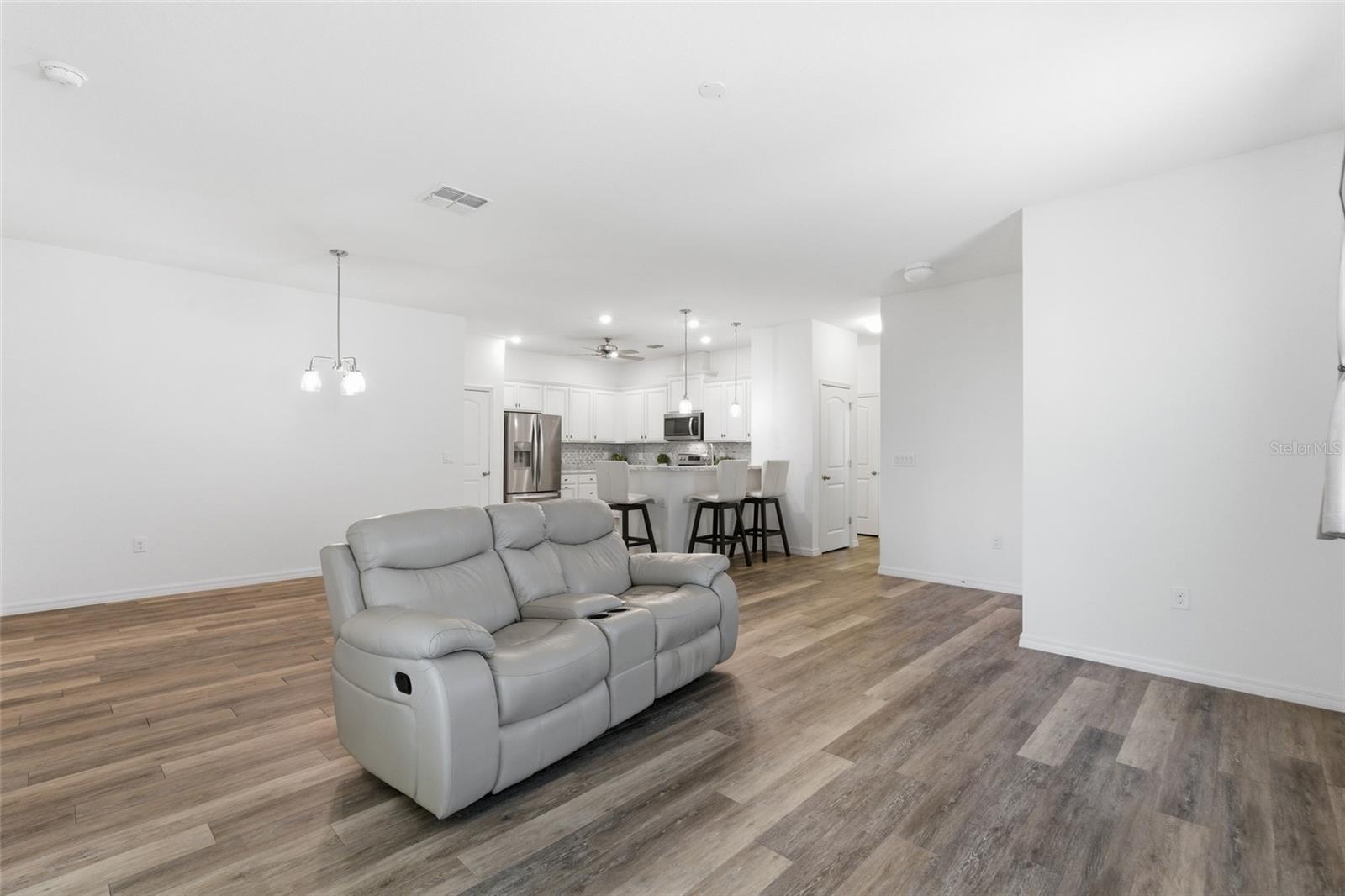 Image 16 of 52 For 8834 Tuscany Isles Drive