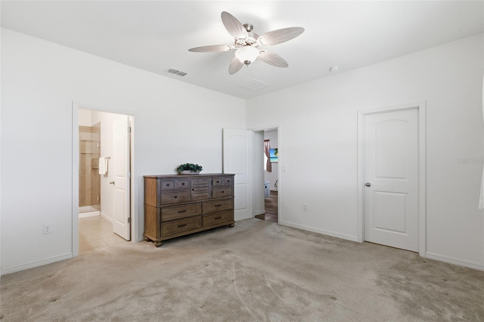 Image 21 of 52 For 8834 Tuscany Isles Drive