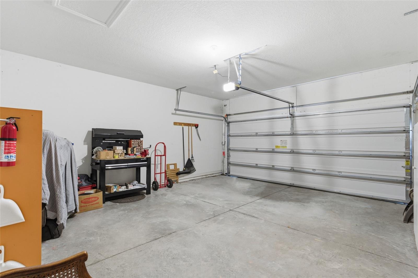 Image 32 of 52 For 8834 Tuscany Isles Drive