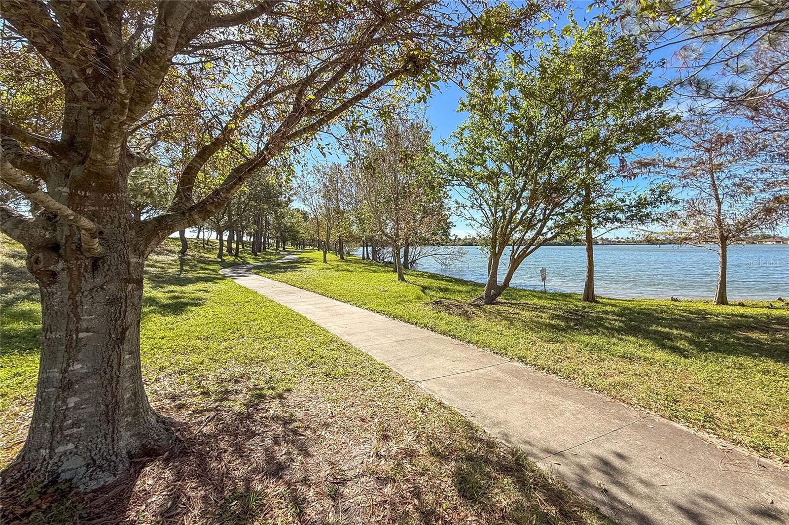 Image 43 of 52 For 8834 Tuscany Isles Drive