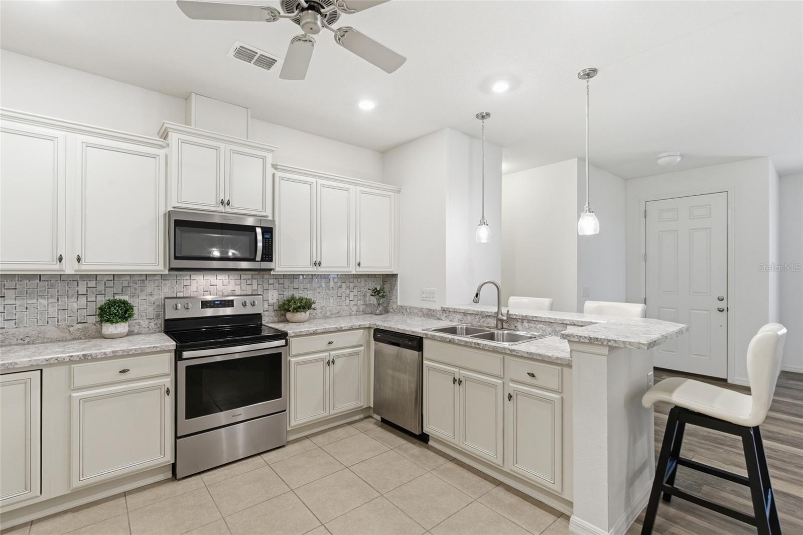 Image 6 of 52 For 8834 Tuscany Isles Drive