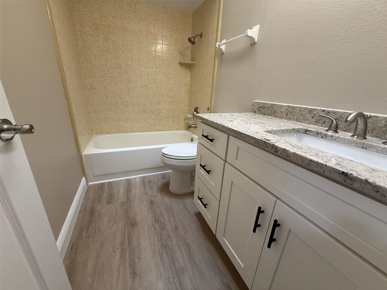 Image 12 of 15 For 3111 Riverside Drive A
