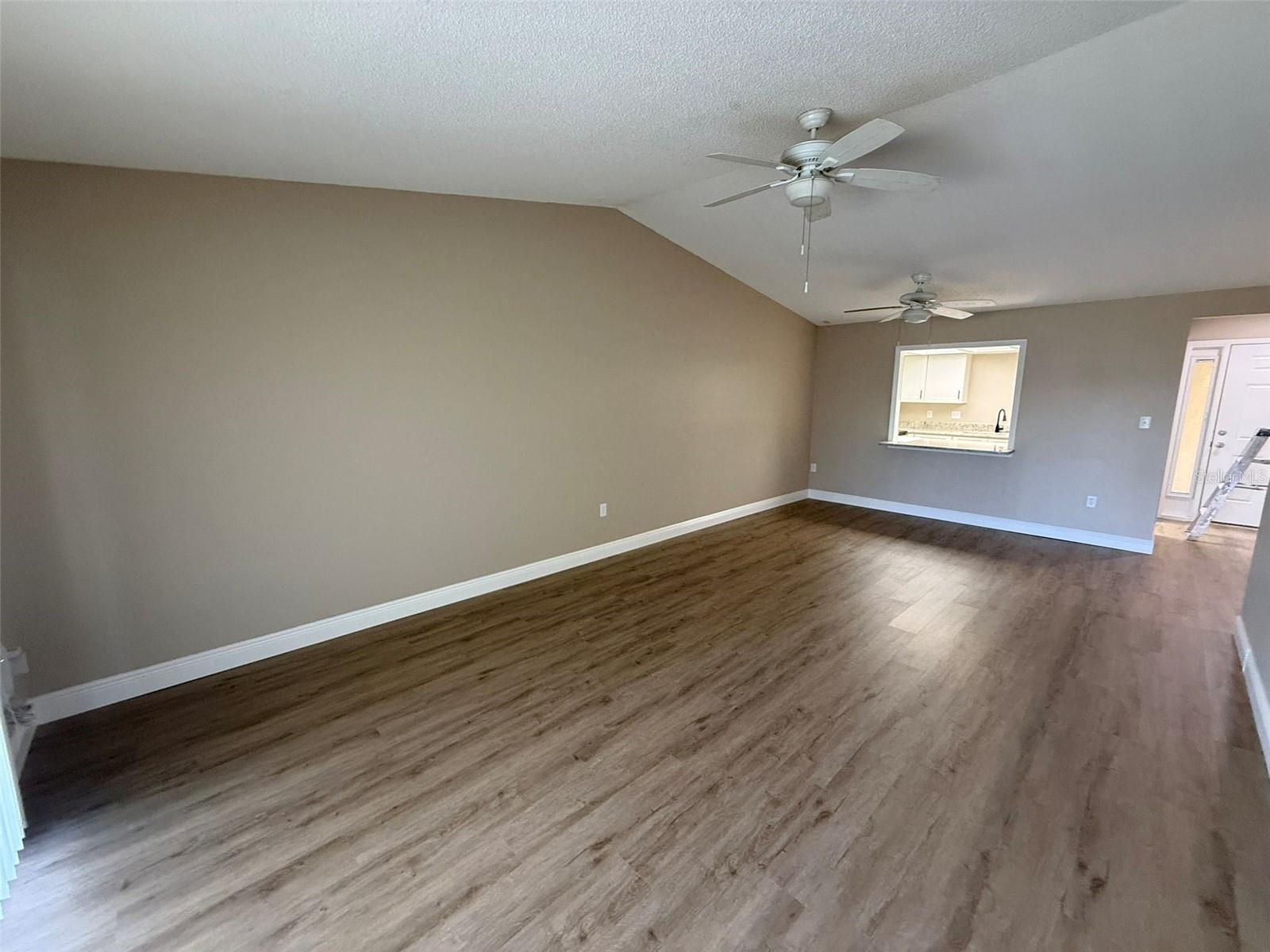 Image 6 of 15 For 3111 Riverside Drive A