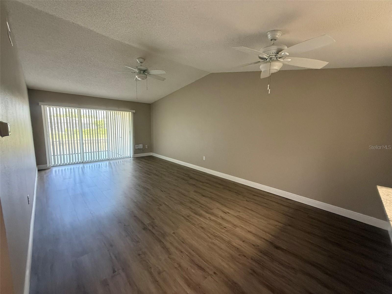Image 7 of 15 For 3111 Riverside Drive A