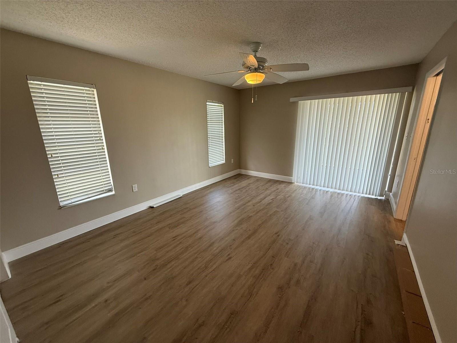 Image 8 of 15 For 3111 Riverside Drive A