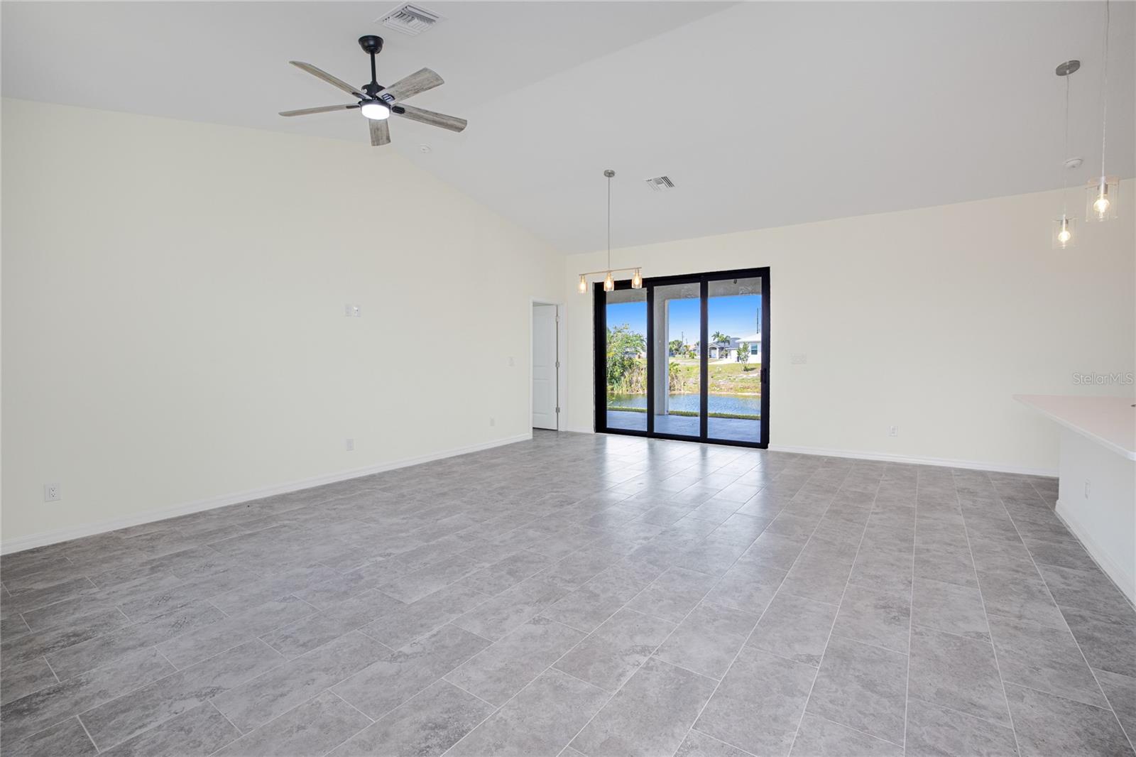 Image 7 of 39 For 2102 6th Place