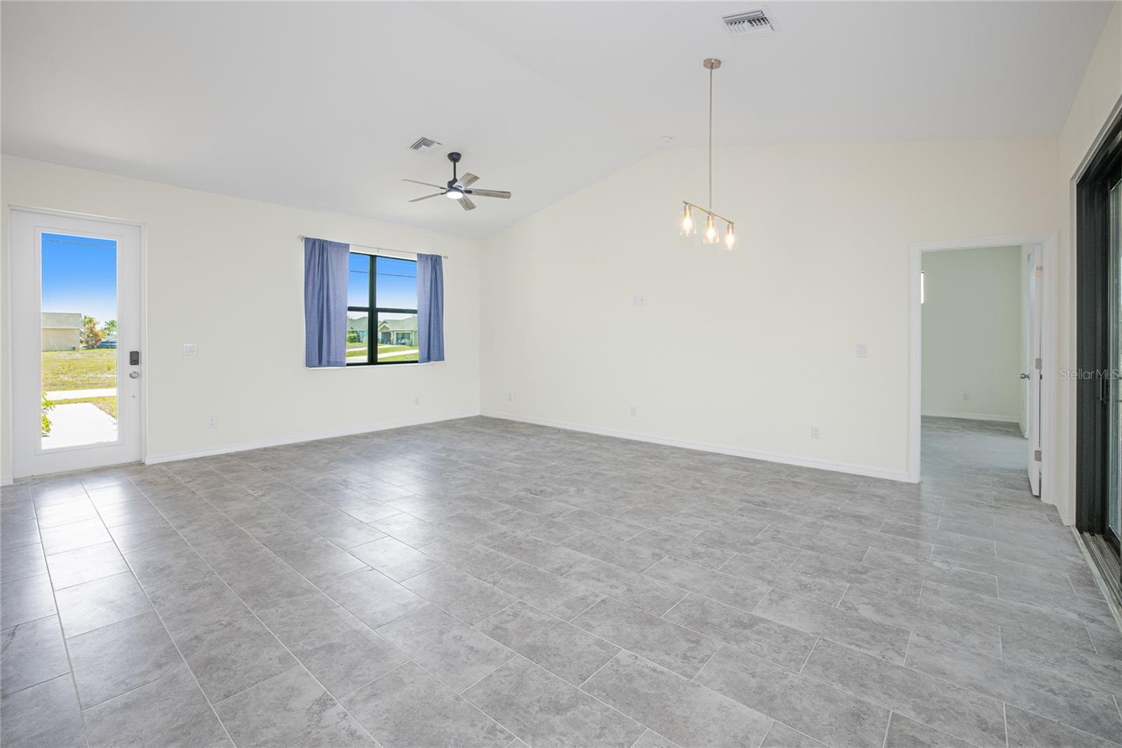 Image 8 of 39 For 2102 6th Place