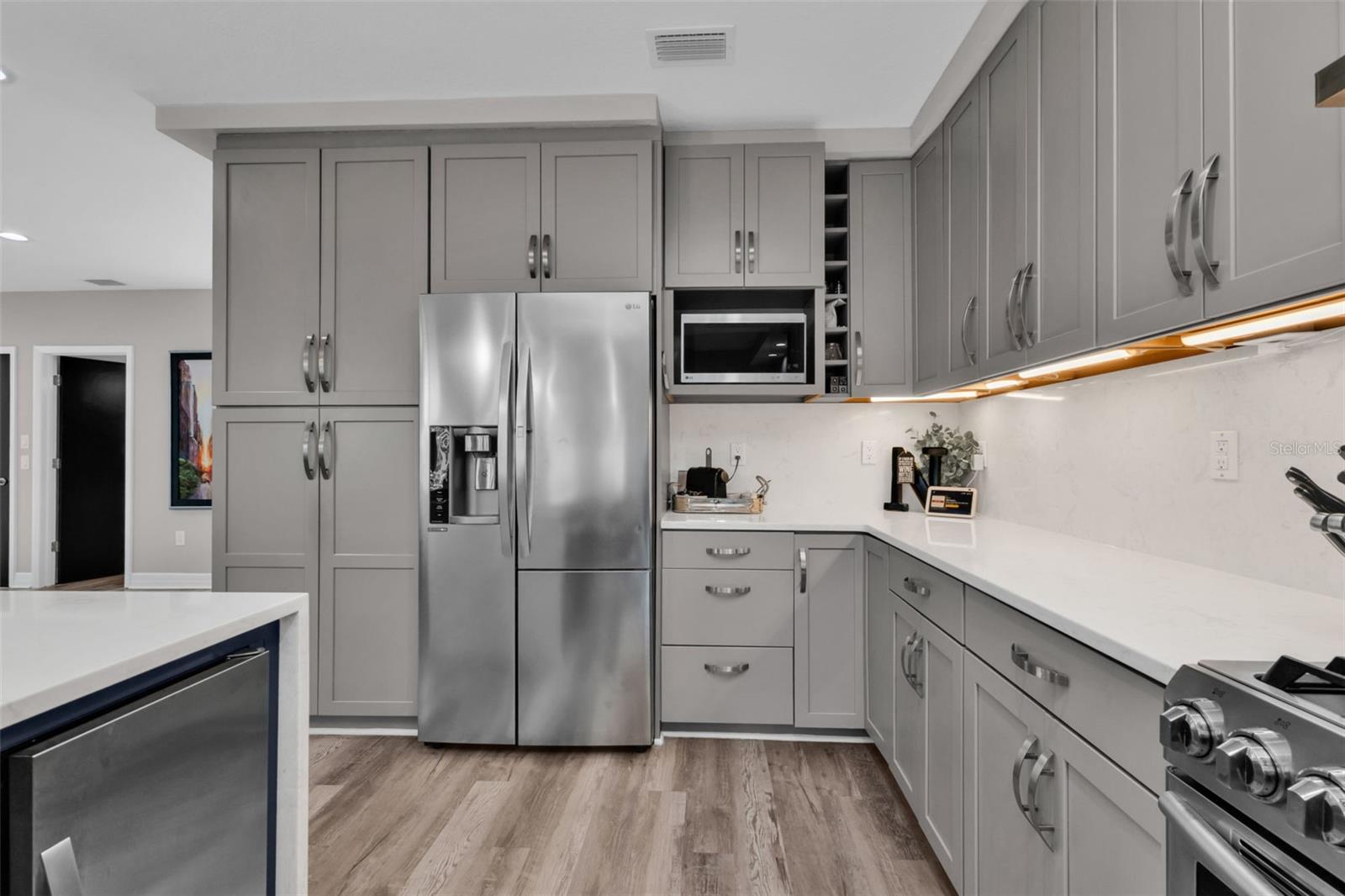 Image 18 of 87 For 276 Lewis Circle 112