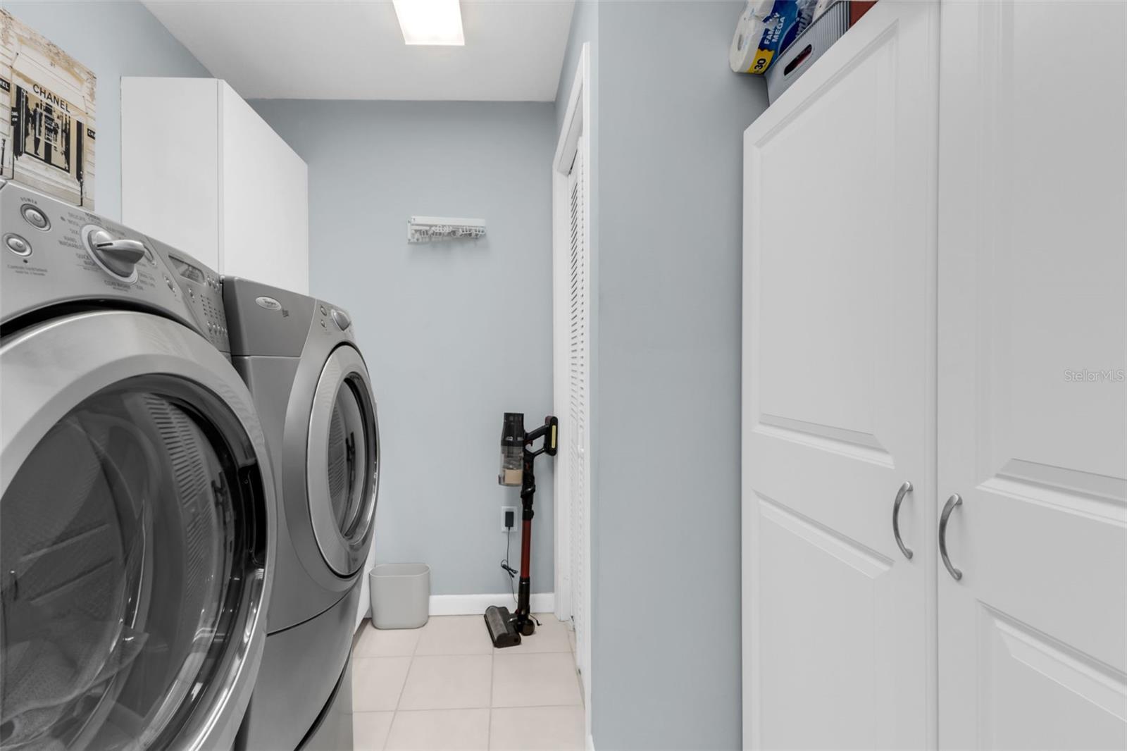 Image 28 of 87 For 276 Lewis Circle 112