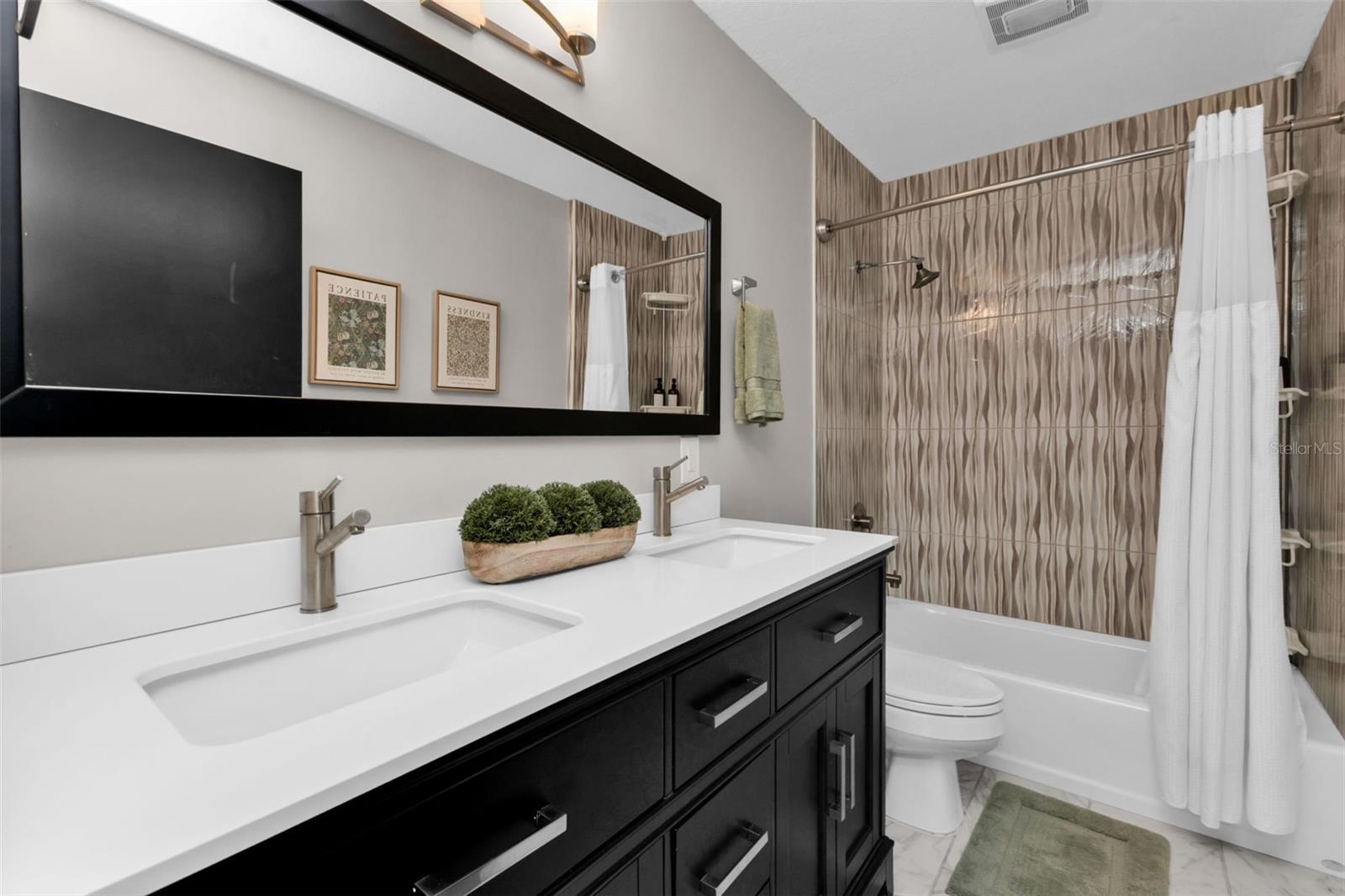 Image 29 of 87 For 276 Lewis Circle 112