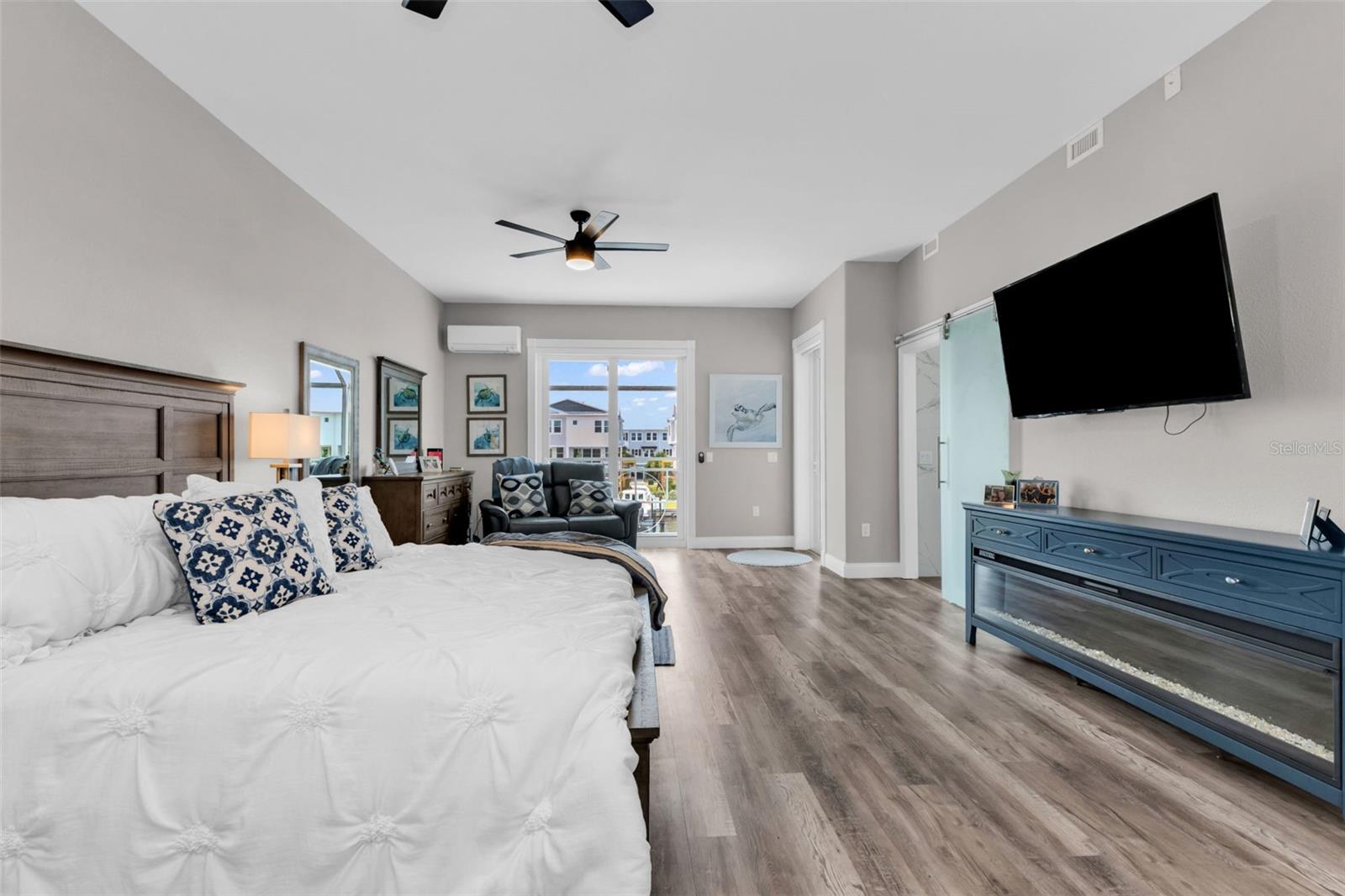 Image 35 of 87 For 276 Lewis Circle 112