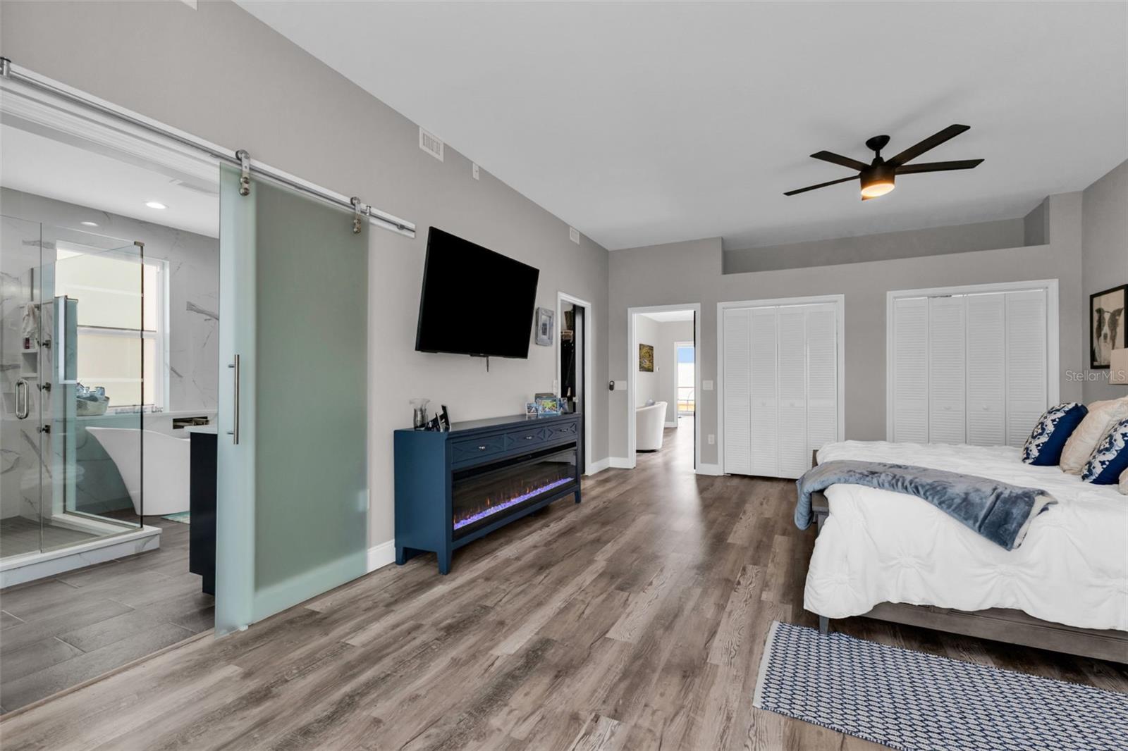 Image 37 of 87 For 276 Lewis Circle 112