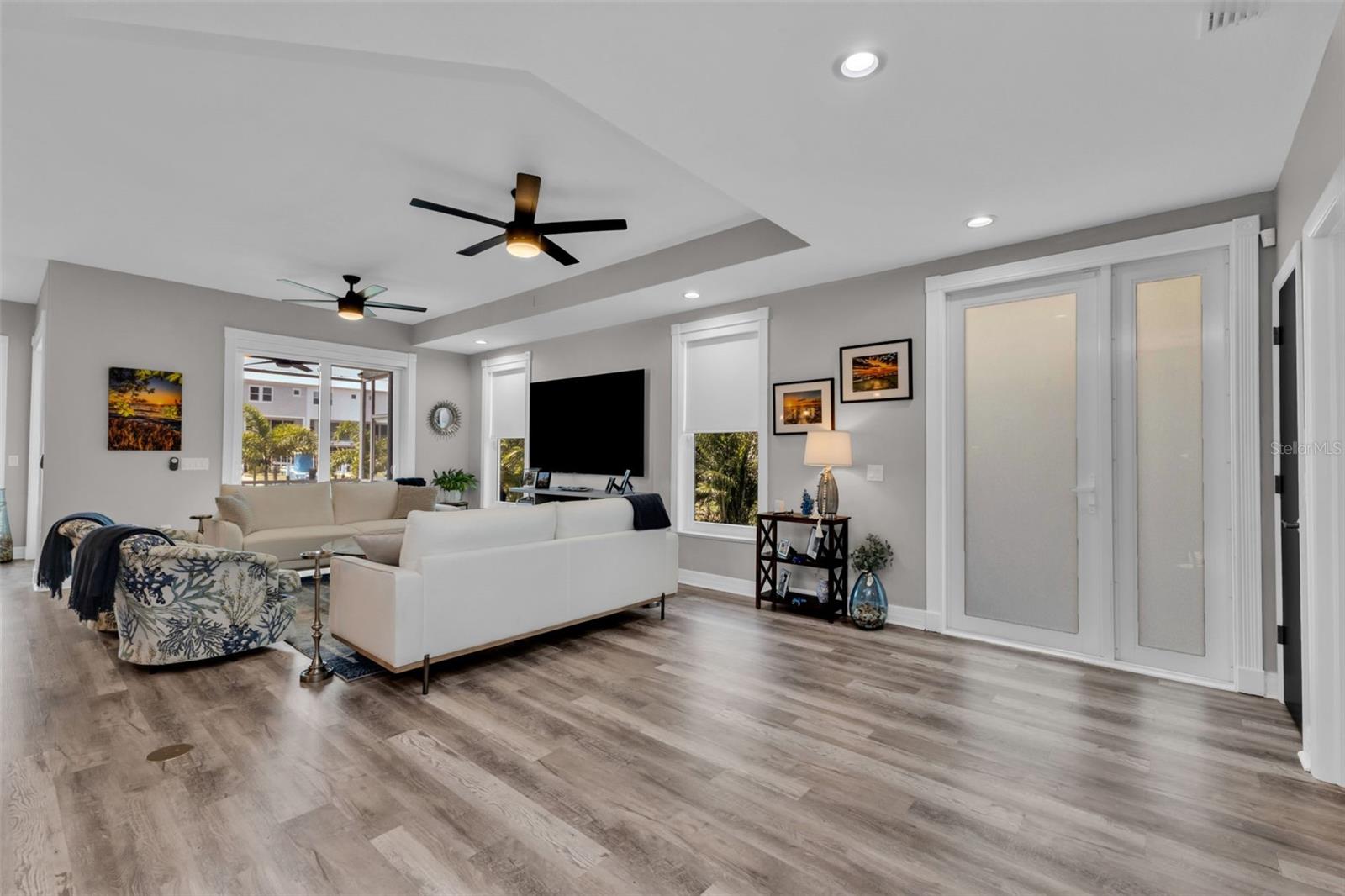 Image 6 of 87 For 276 Lewis Circle 112