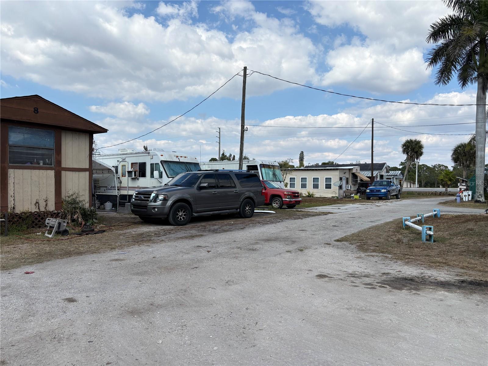 Image 19 of 61 For 11255 Tamiami Trail