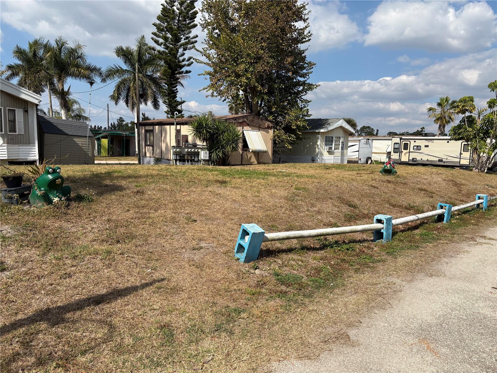 Image 23 of 61 For 11255 Tamiami Trail