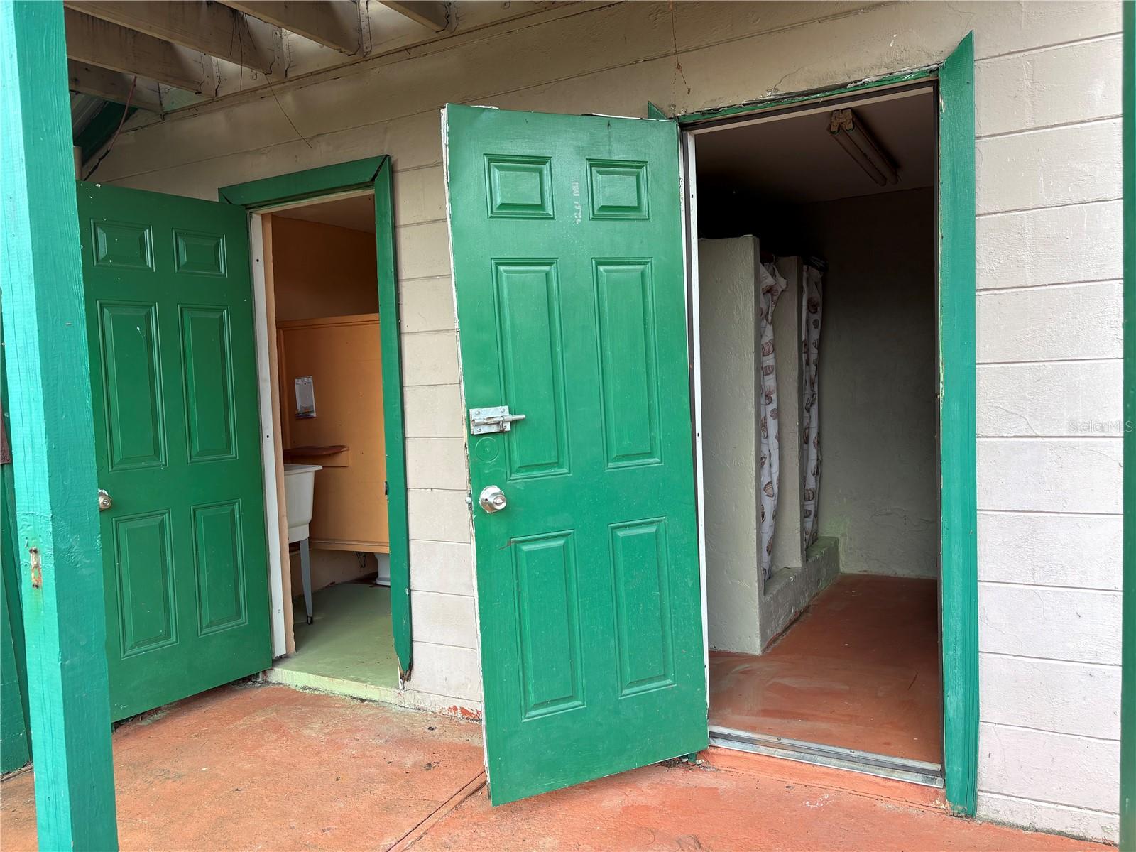 Image 37 of 61 For 11255 Tamiami Trail