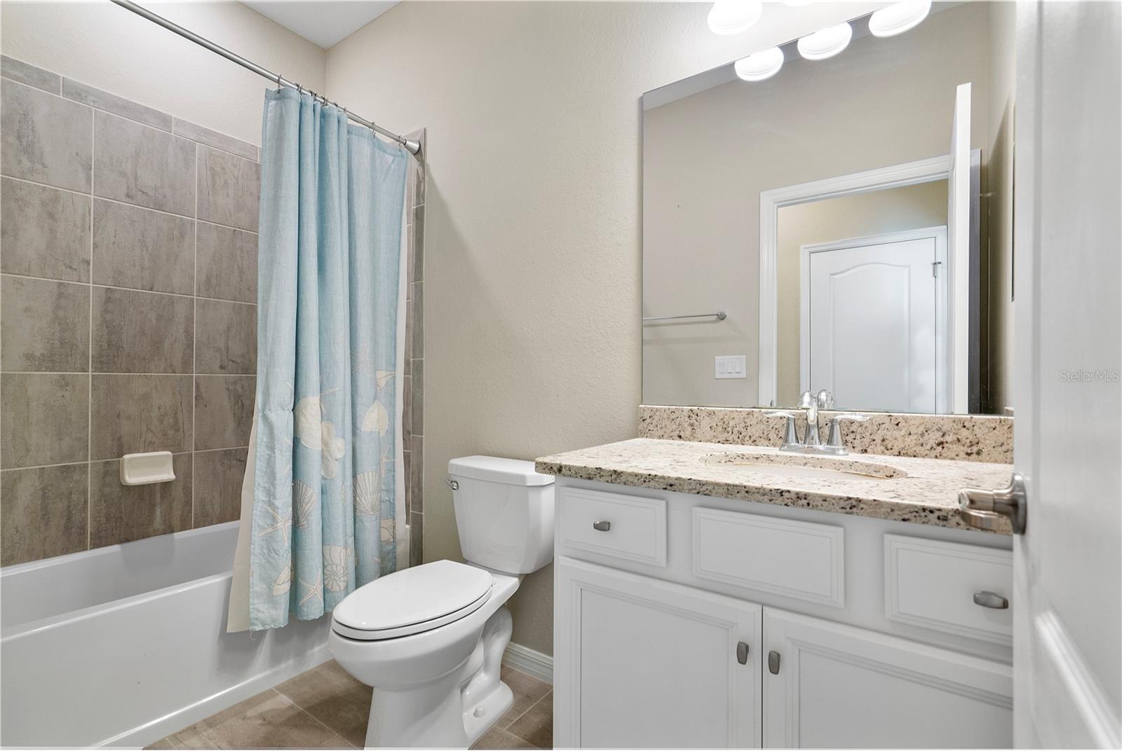 Image 6 of 38 For 17684 Corkwood Bend Trail