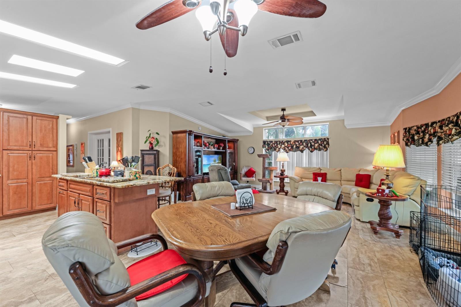 Image 13 of 81 For 2100 King Highway 353