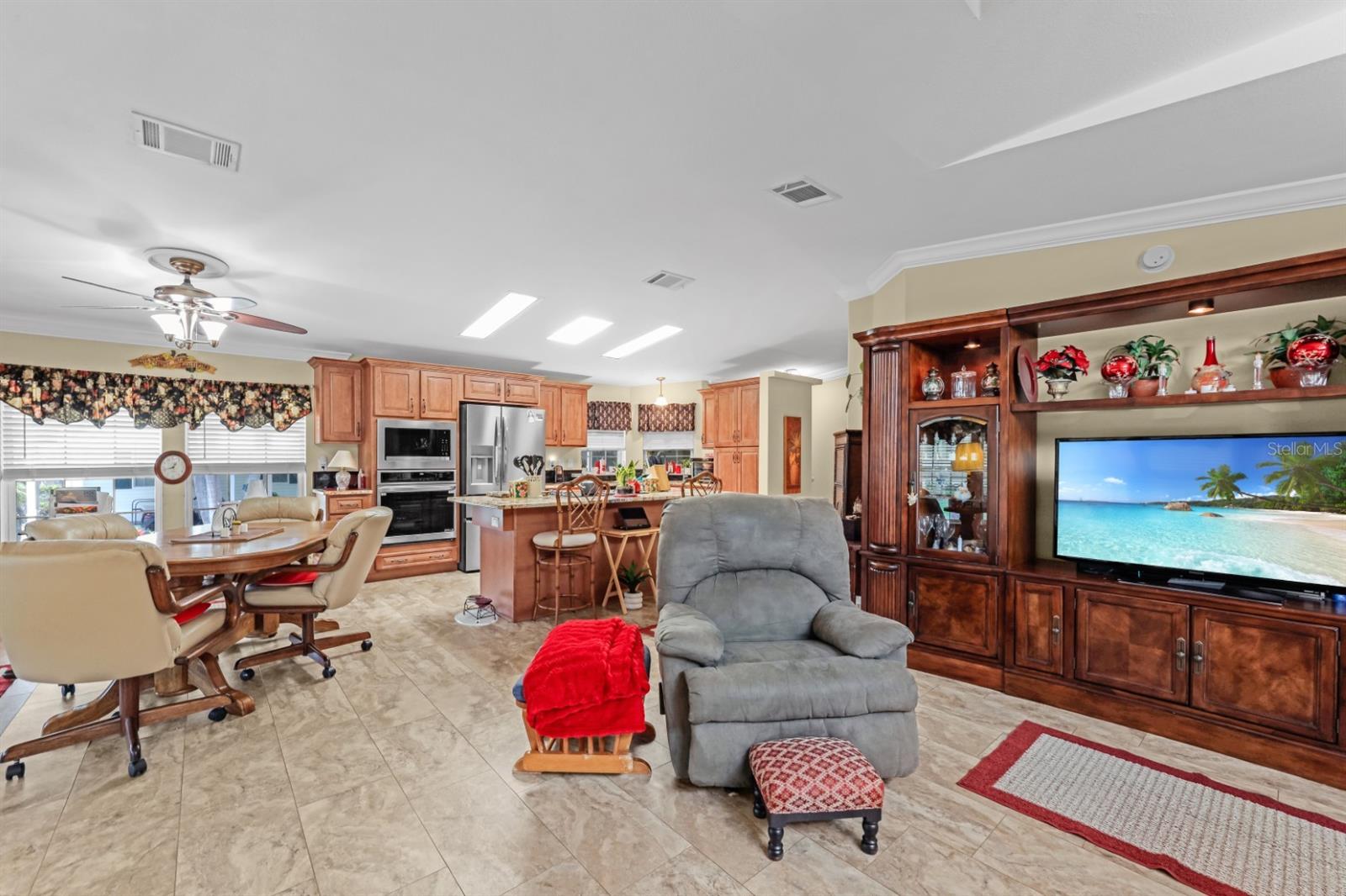 Image 14 of 81 For 2100 King Highway 353