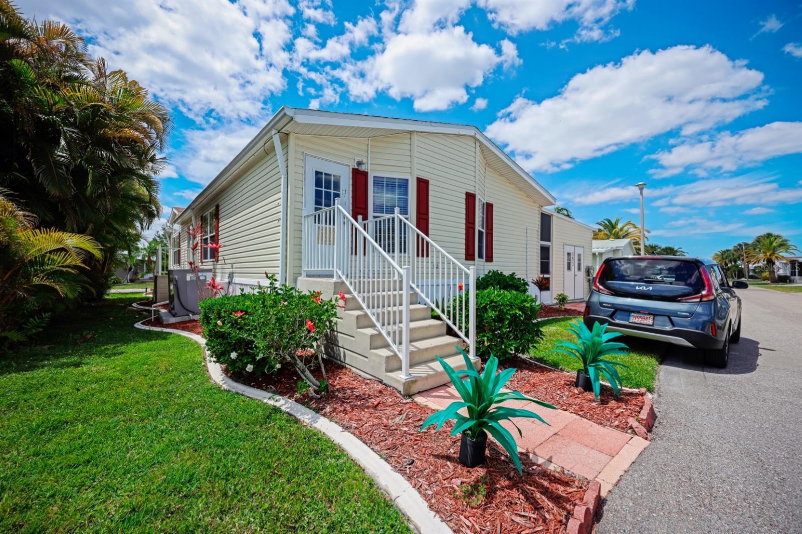 Image 27 of 81 For 2100 King Highway 353