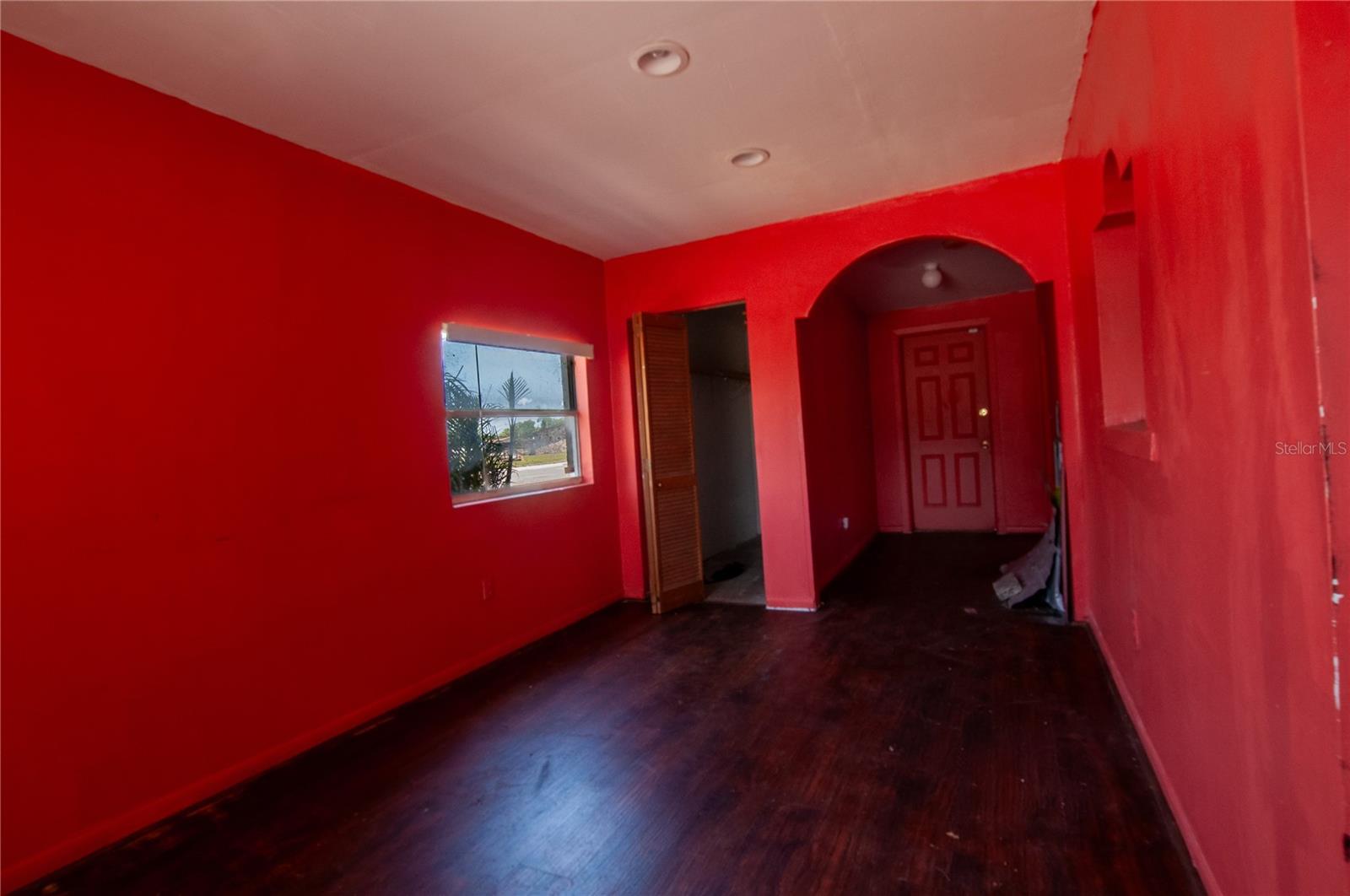 Image 5 of 7 For 308 Mills Avenue