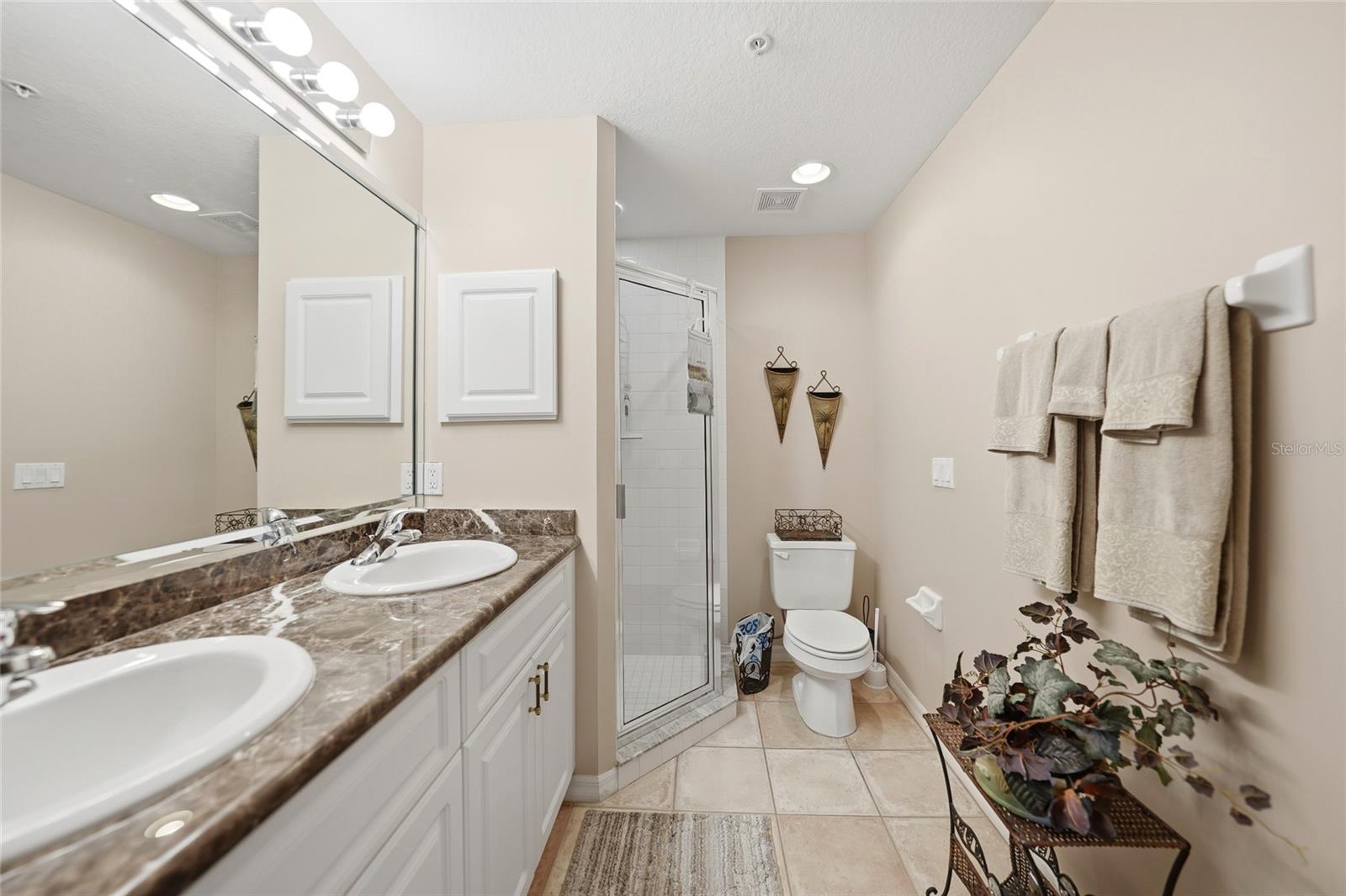 Image 22 of 53 For 255 End Drive 3306