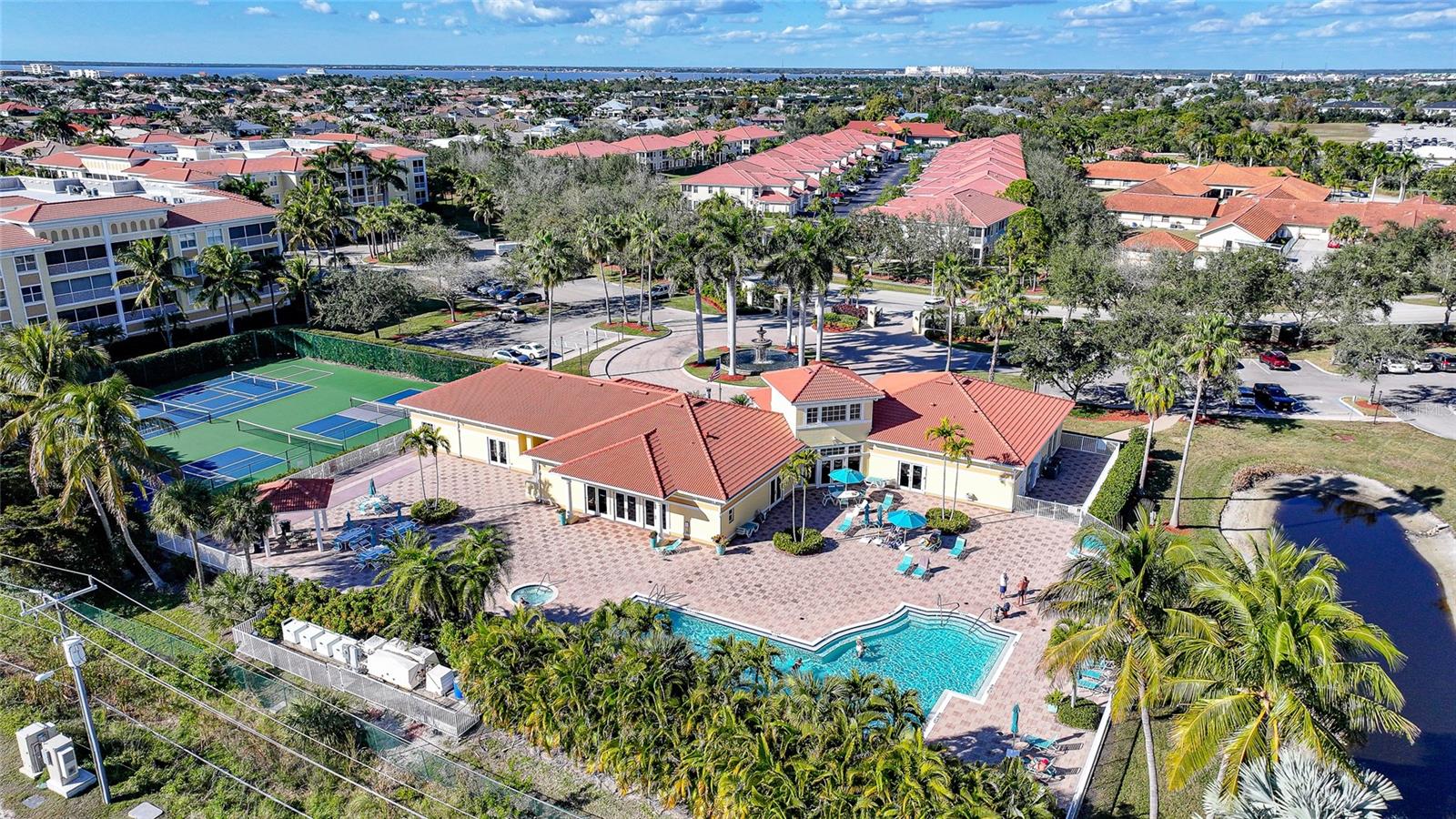 Image 53 of 53 For 255 End Drive 3306