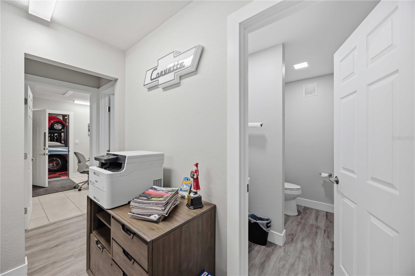 Image 14 of 35 For 180 Artists Avenue