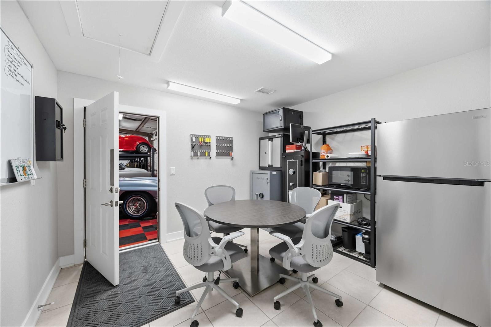 Image 17 of 35 For 180 Artists Avenue