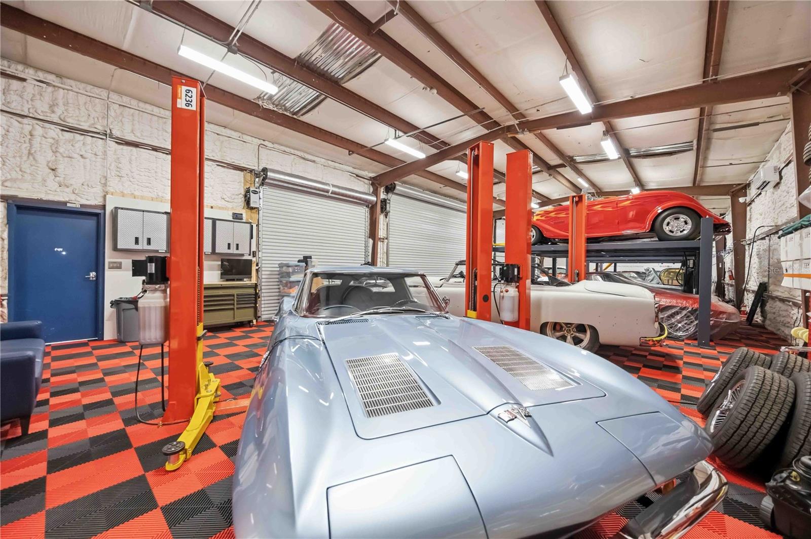 Image 25 of 35 For 180 Artists Avenue