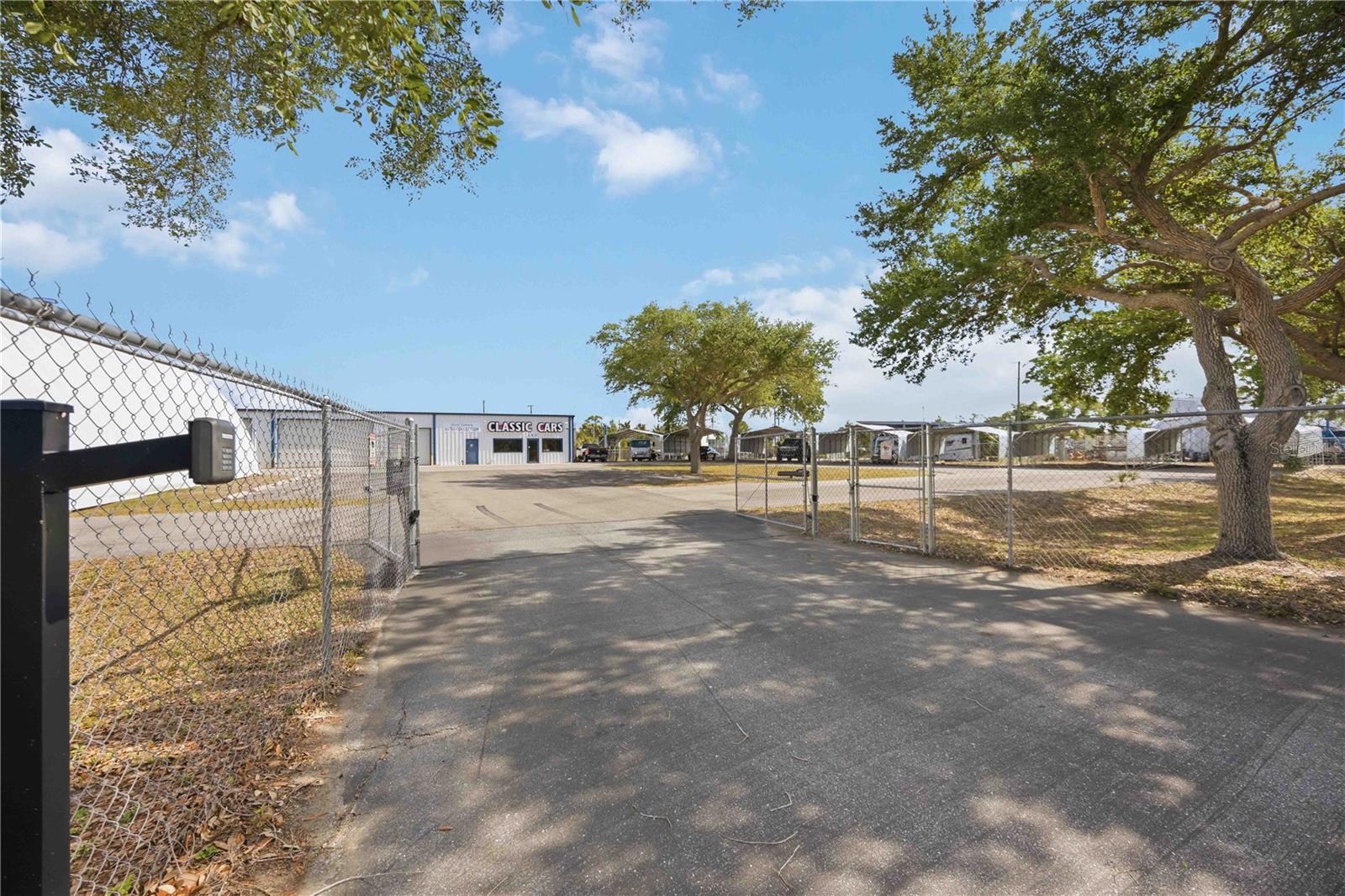 Image 9 of 35 For 180 Artists Avenue