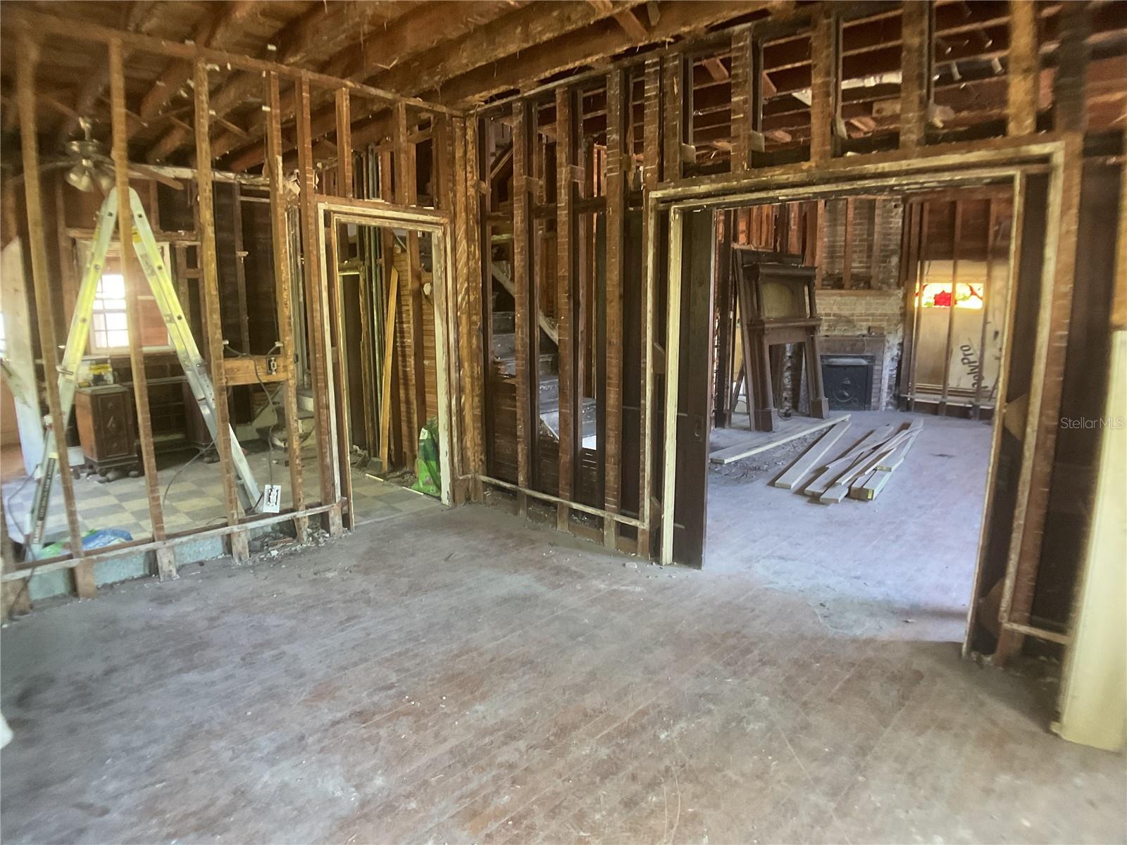 Image 11 of 47 For 505 Oak Street
