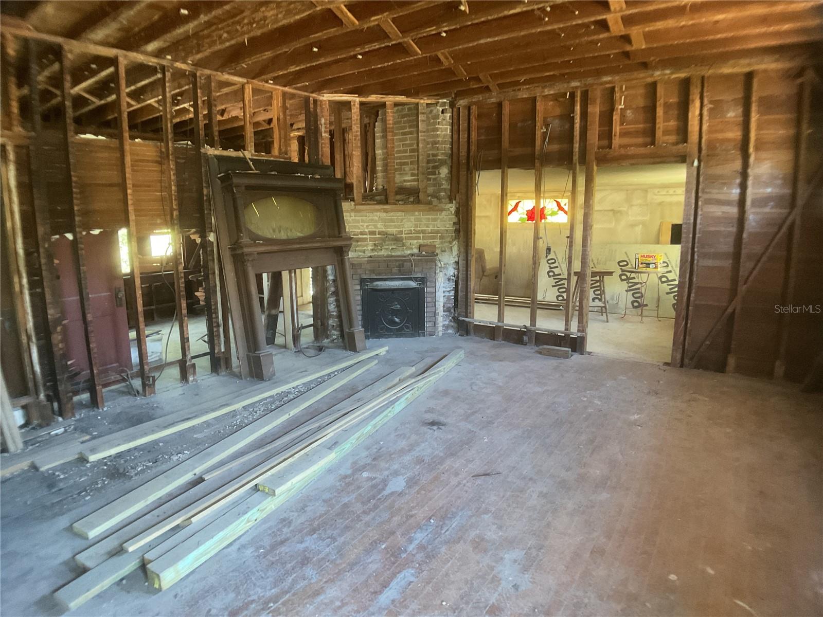Image 5 of 47 For 505 Oak Street