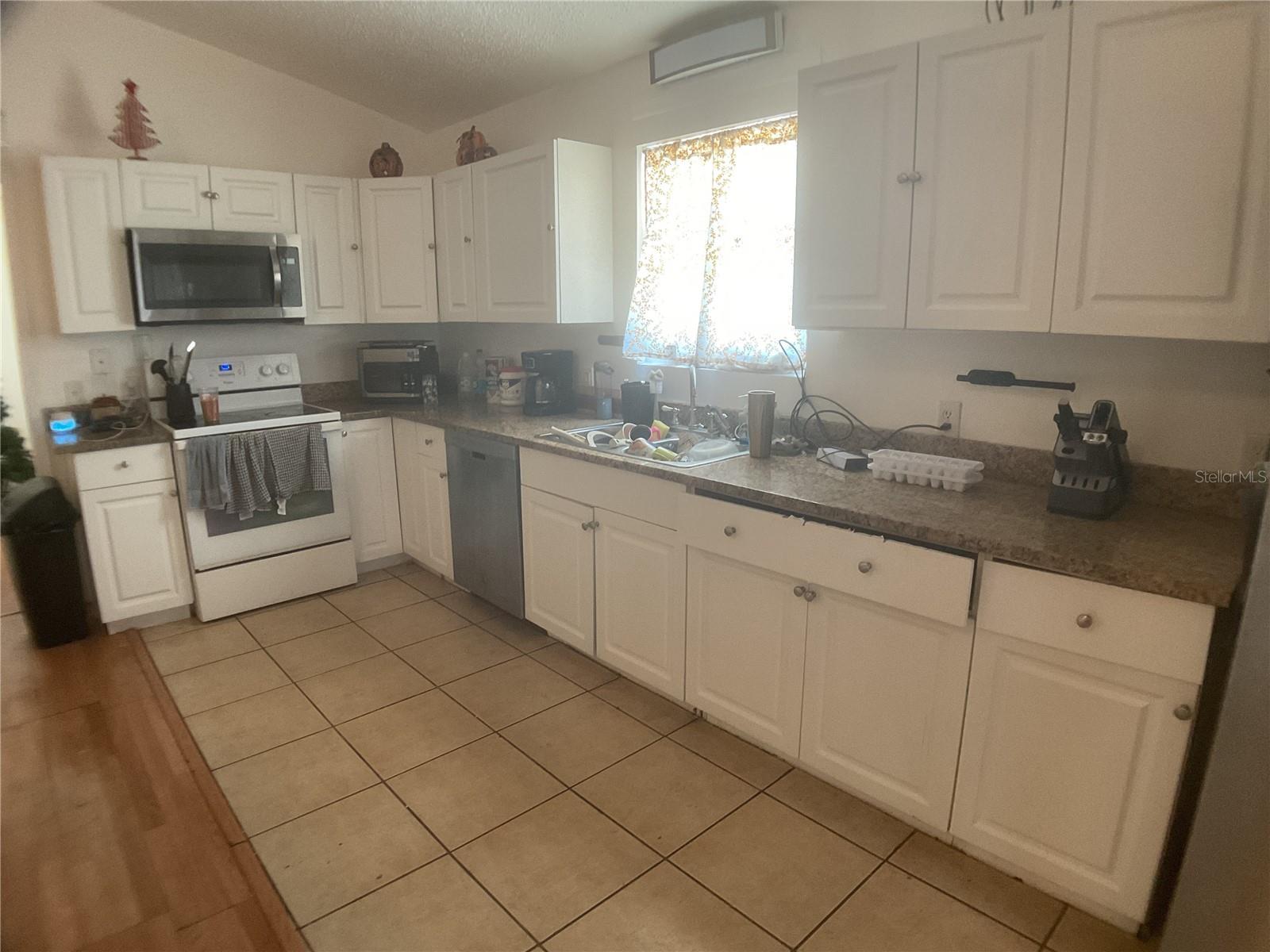 Image 11 of 18 For 1446 Magnolia Terrace