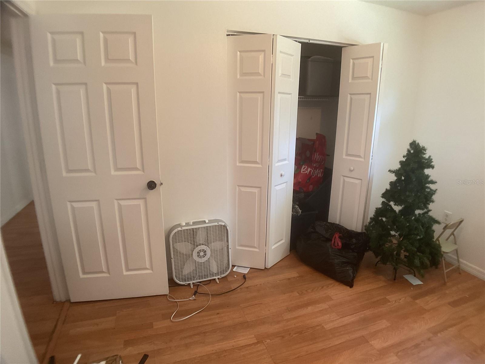 Image 14 of 18 For 1446 Magnolia Terrace