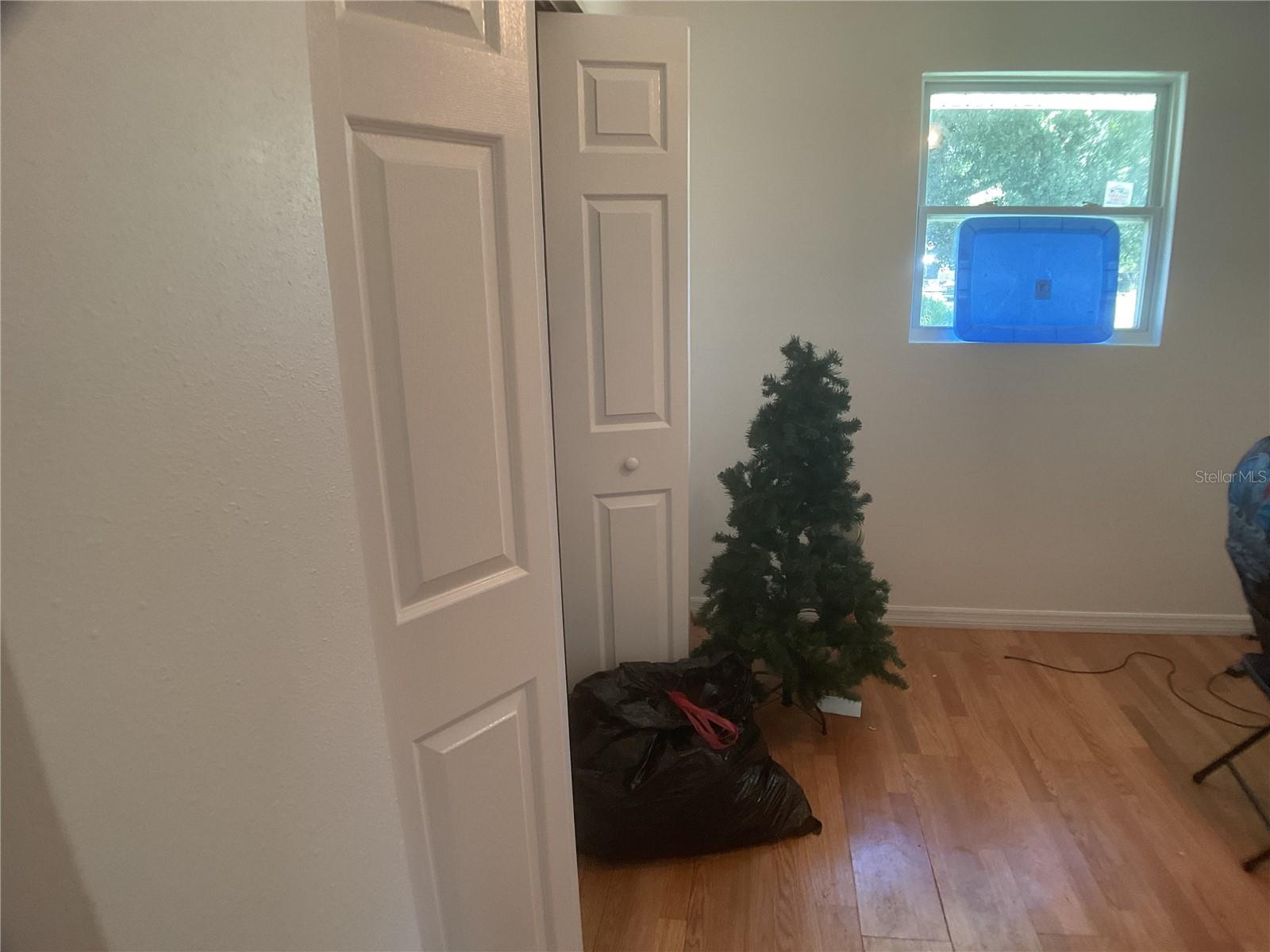 Image 15 of 18 For 1446 Magnolia Terrace