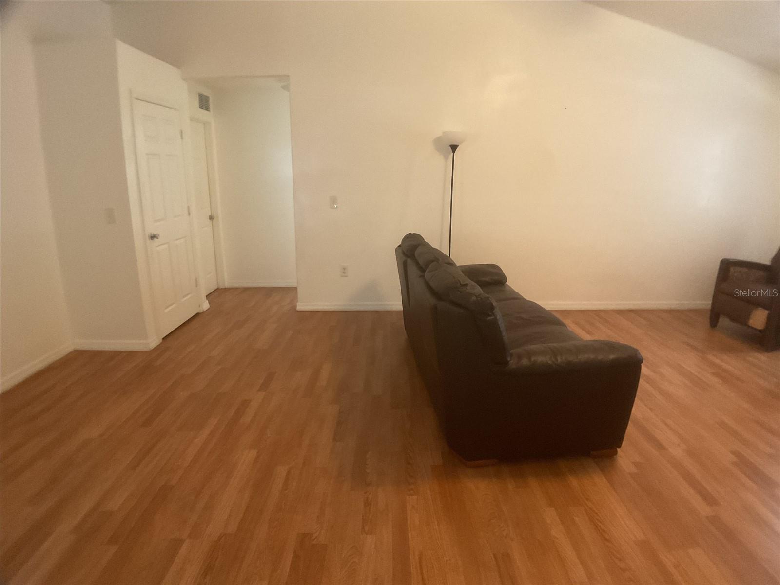 Image 5 of 18 For 1446 Magnolia Terrace