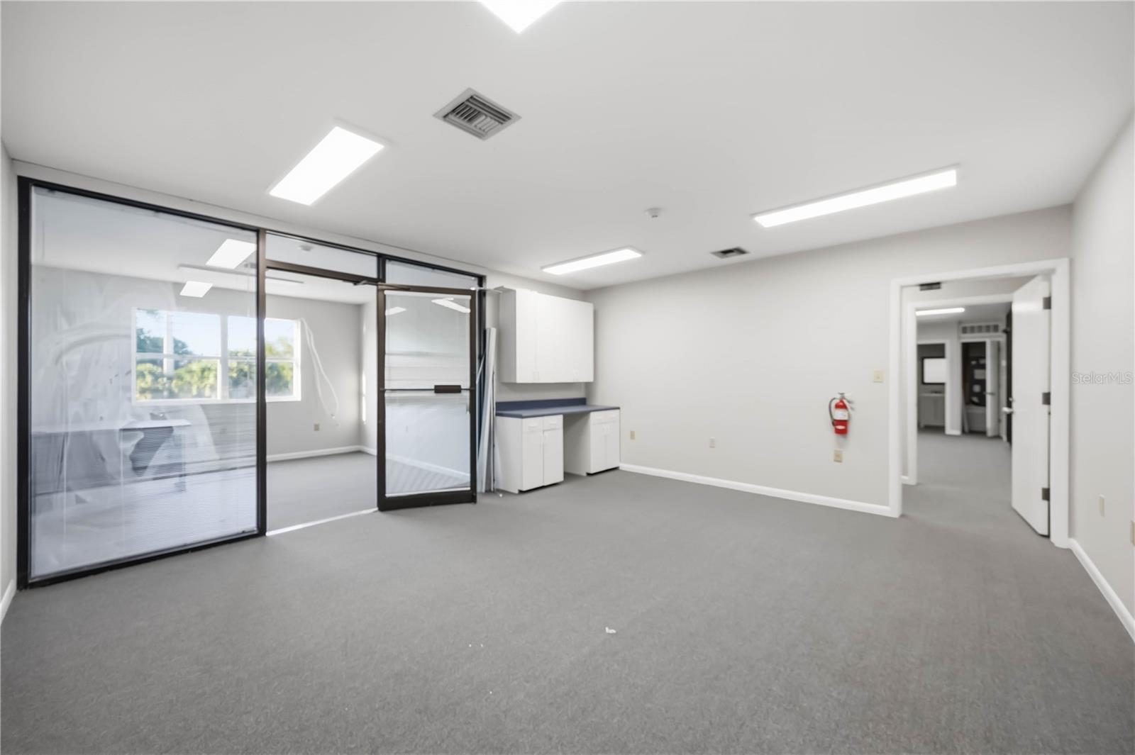Image 30 of 52 For 2061 Englewood Road # 1-7