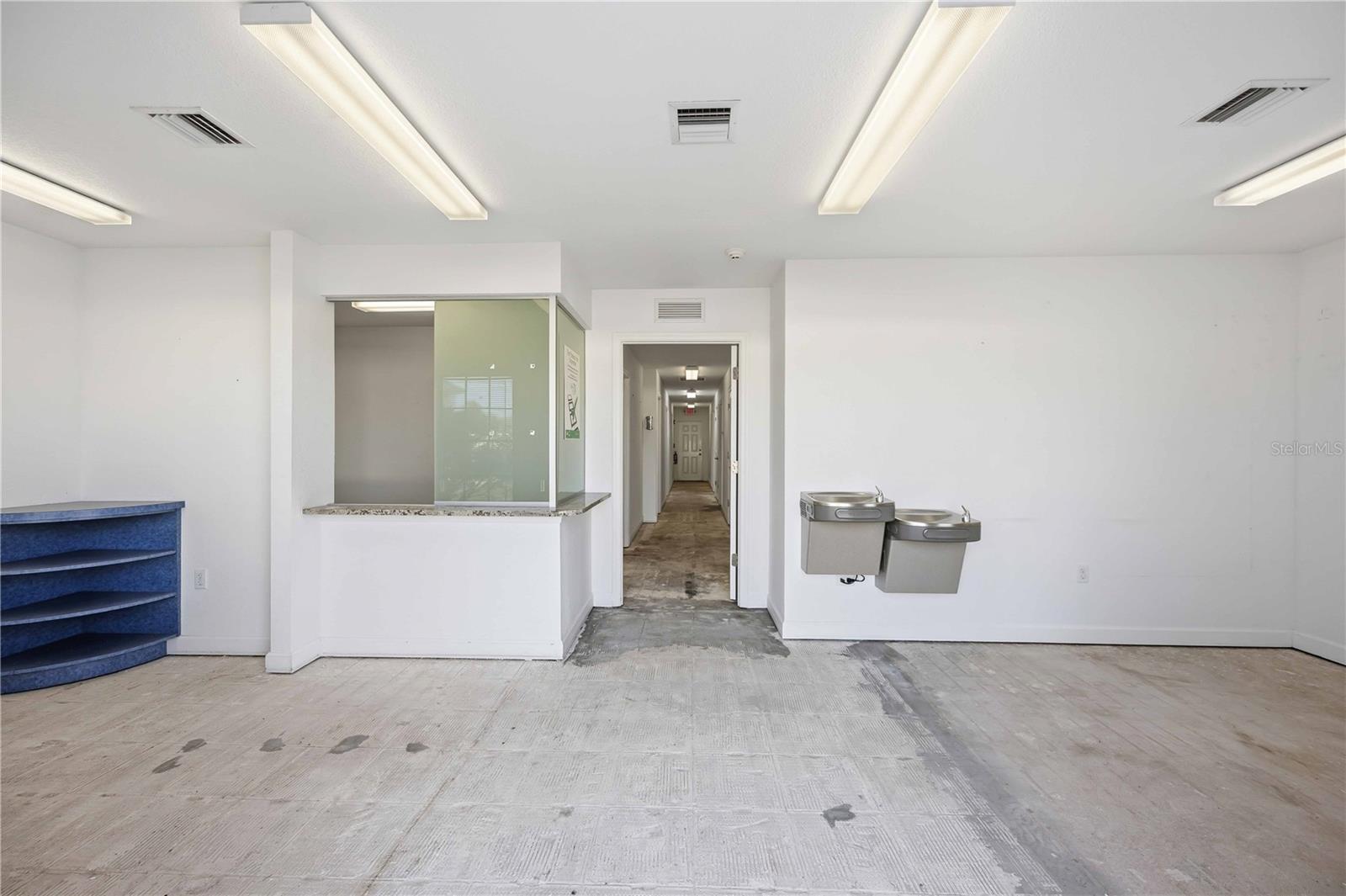 Image 39 of 52 For 2061 Englewood Road # 1-7