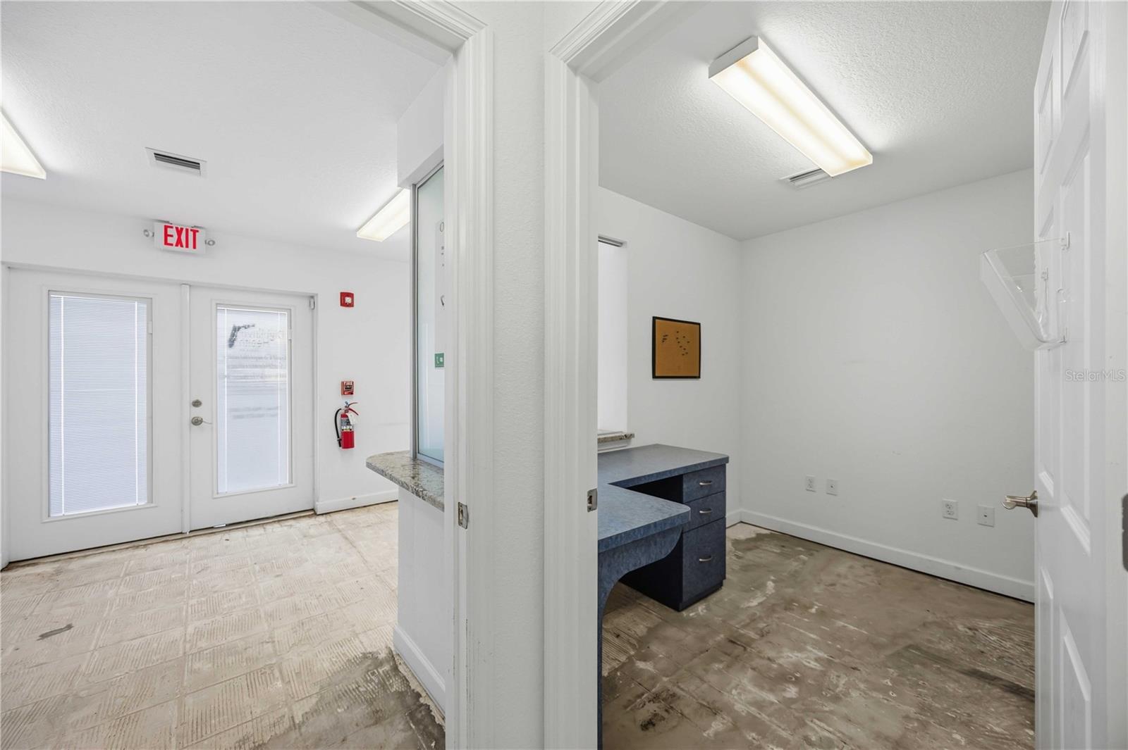 Image 40 of 52 For 2061 Englewood Road # 1-7