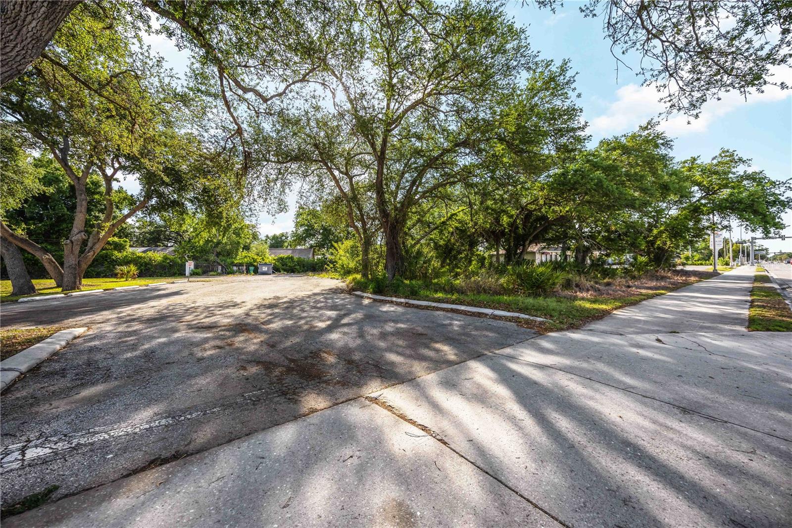 Image 47 of 52 For 2061 Englewood Road # 1-7