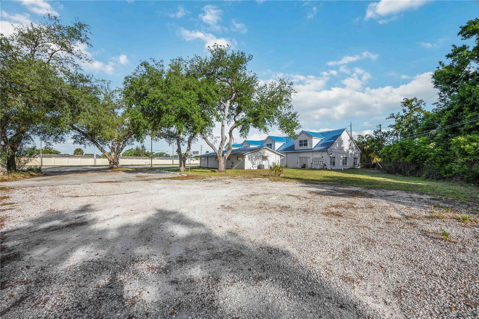 Image 48 of 52 For 2061 Englewood Road # 1-7