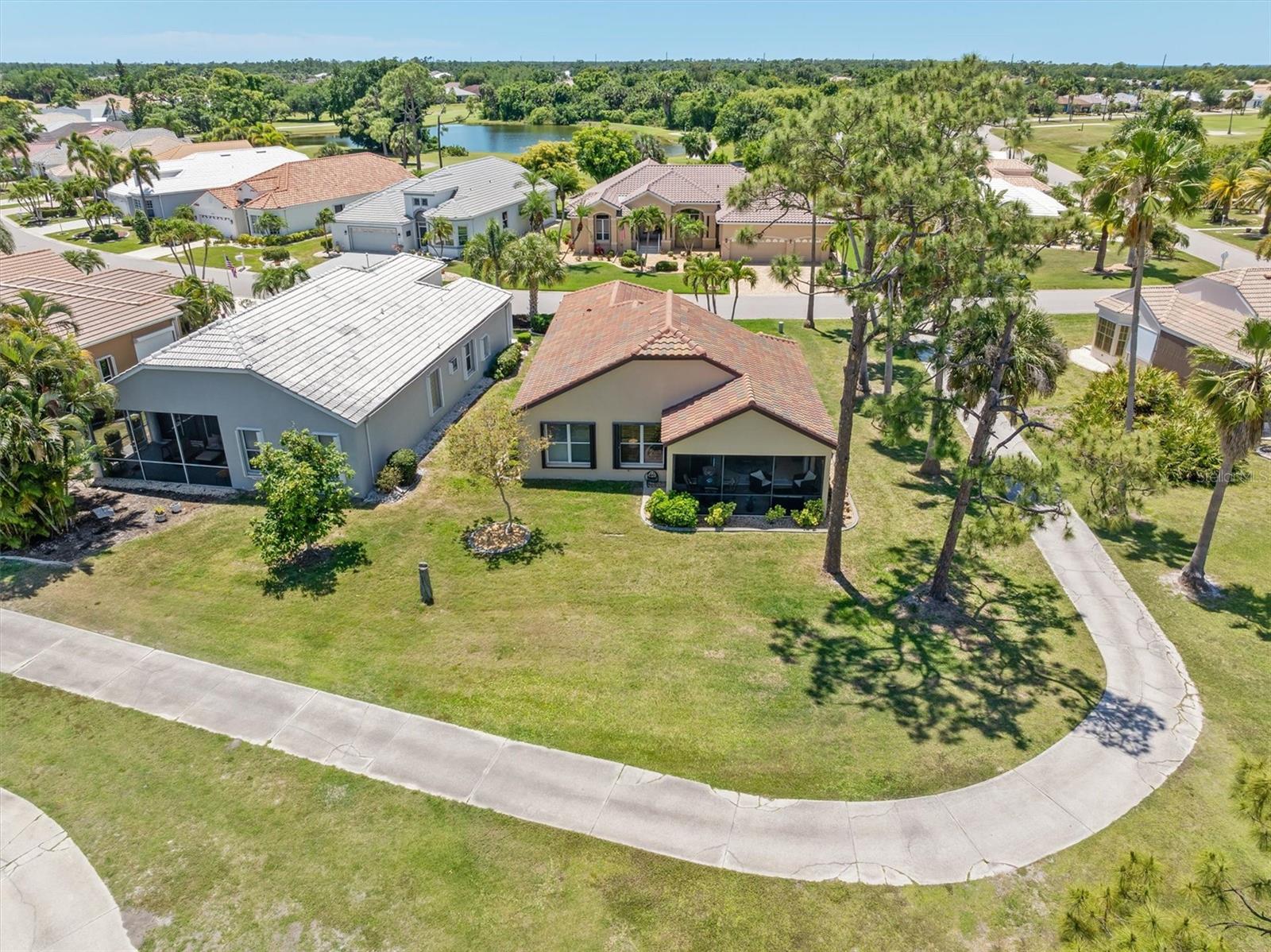 Image 35 of 40 For 26481 Feathersound Drive
