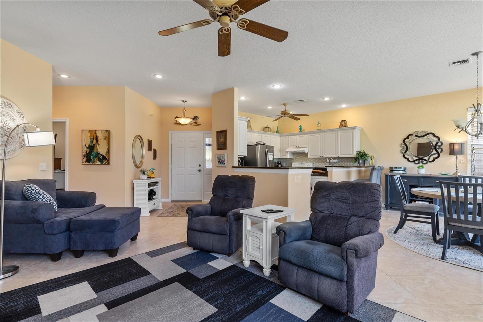 Image 5 of 40 For 26481 Feathersound Drive
