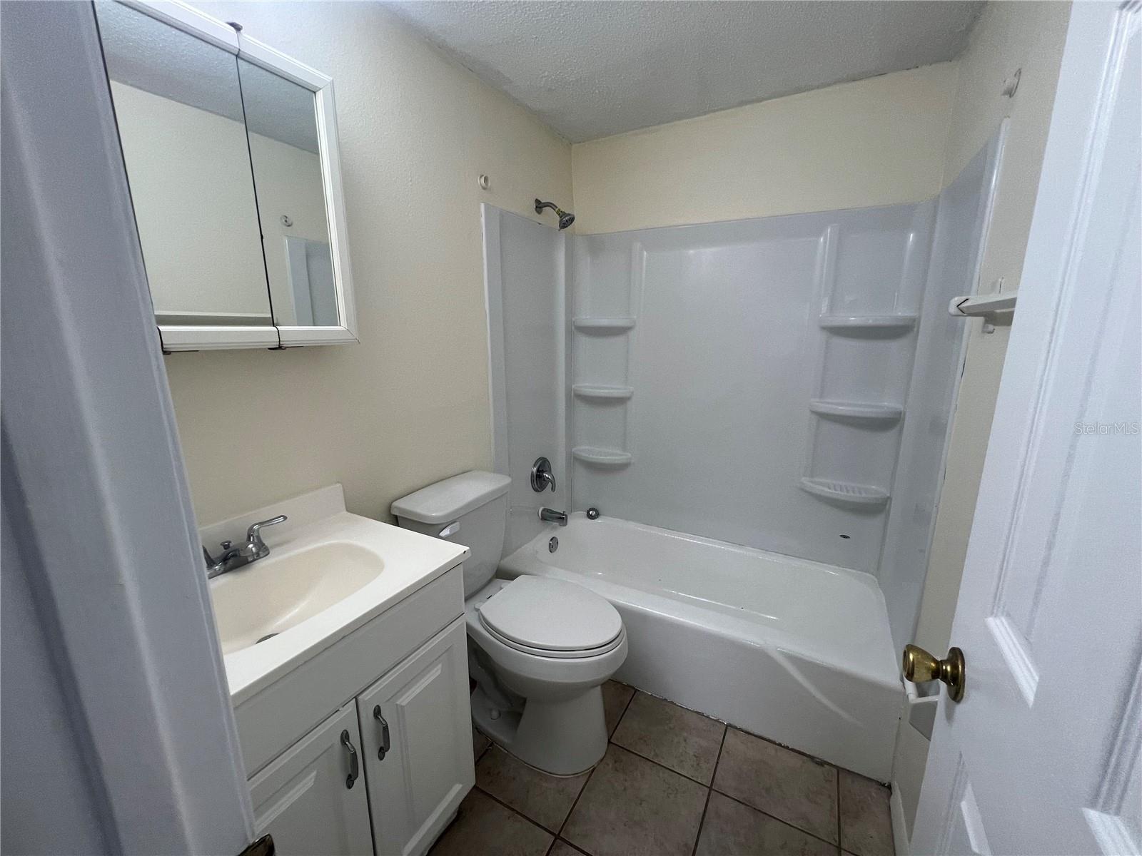 Image 7 of 11 For 275 Pineapple Street 1