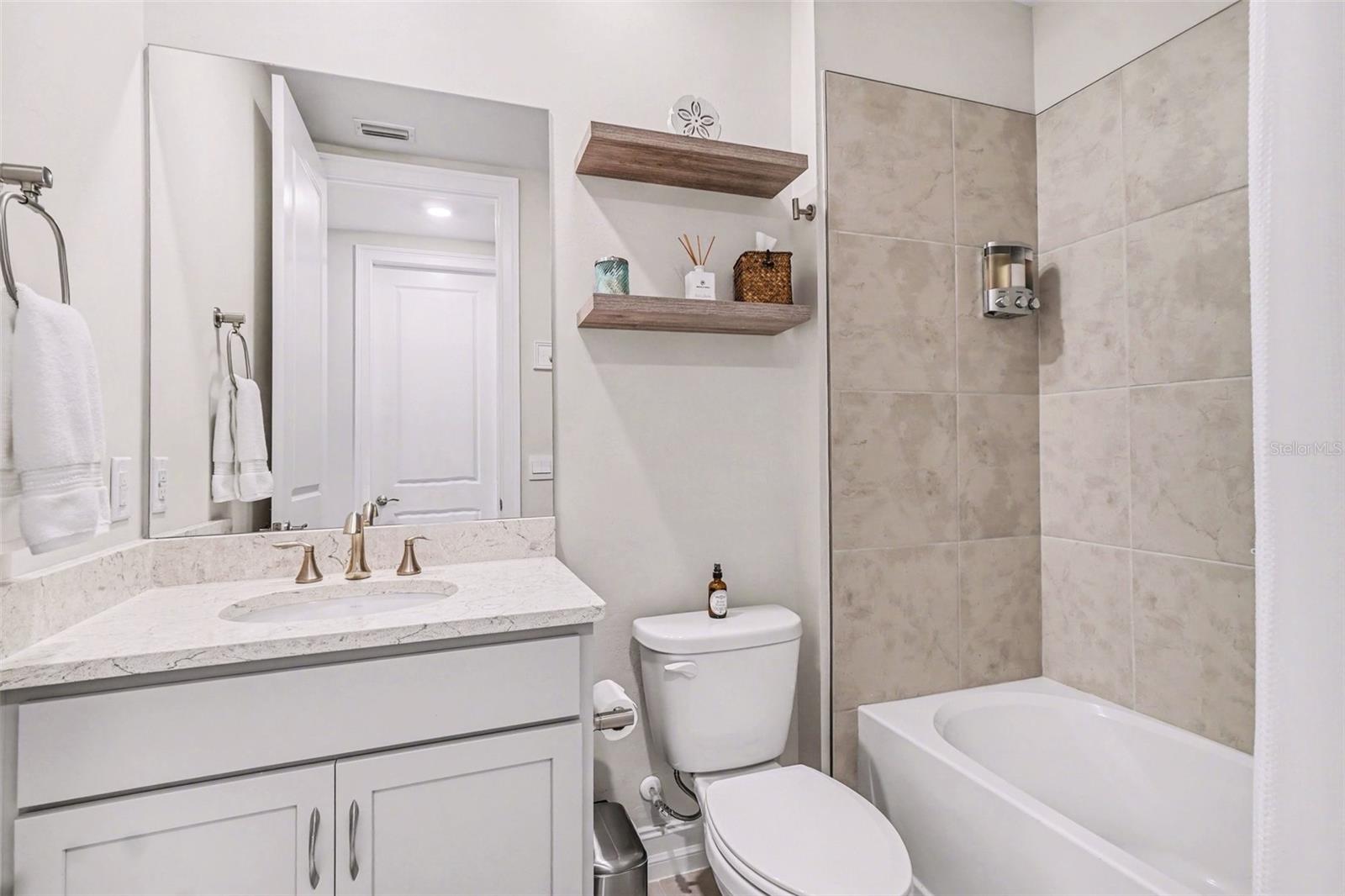 Image 19 of 71 For 17776 Oleander Avenue