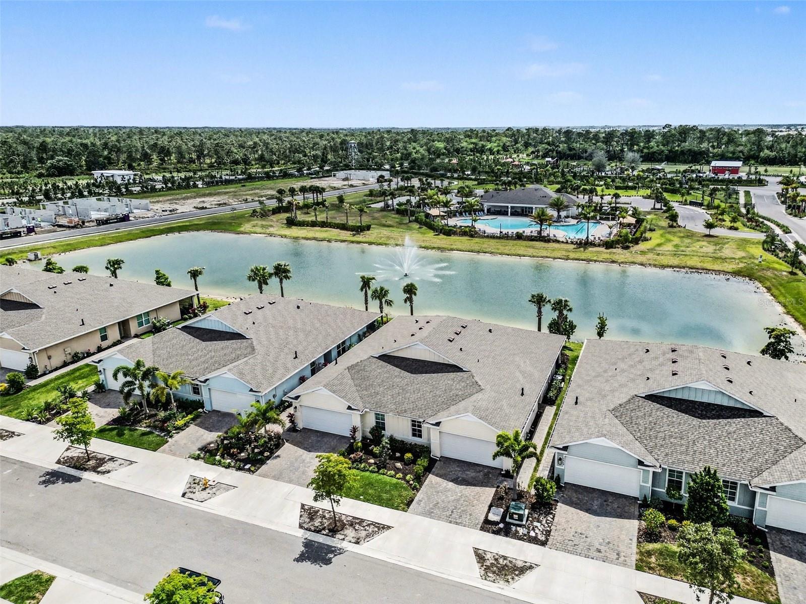 Image 29 of 71 For 17776 Oleander Avenue