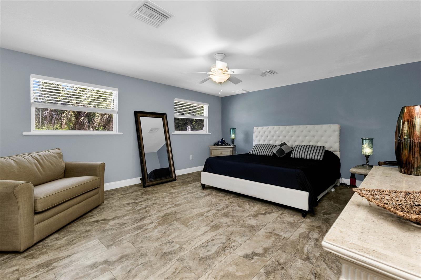 Image 10 of 27 For 119 Glenholm Avenue