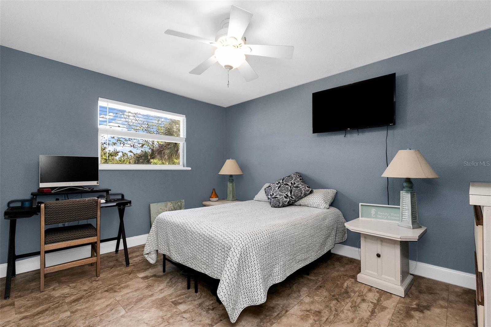 Image 14 of 27 For 119 Glenholm Avenue